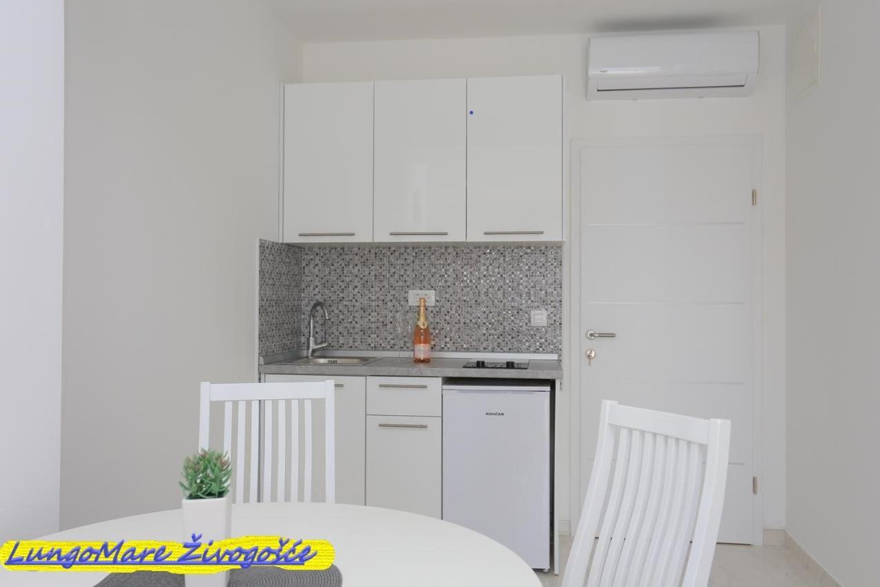 Apartmants Villa Lungo Mare Zivogosce Exterior photo