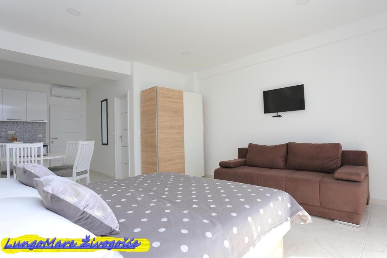 Apartmants Villa Lungo Mare Zivogosce Exterior photo