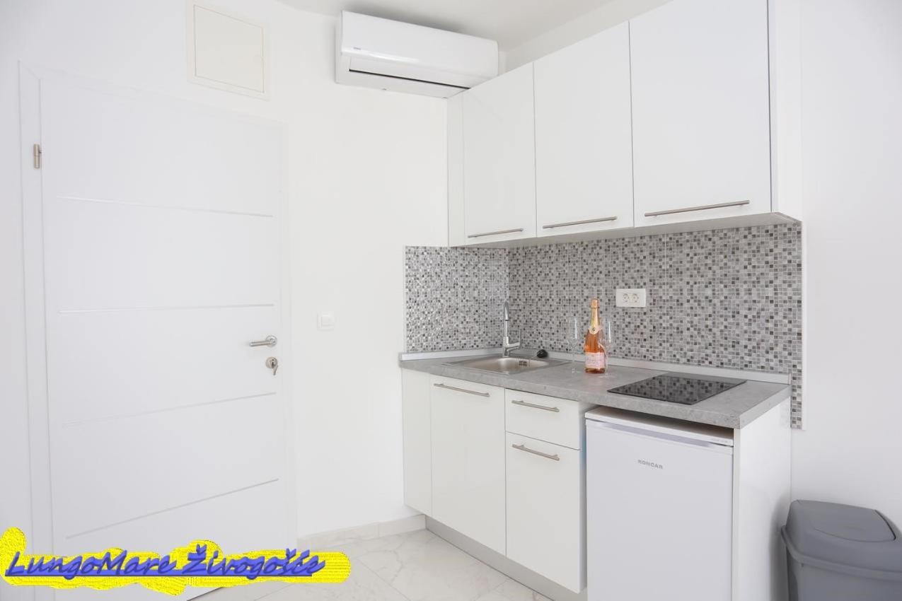 Apartmants Villa Lungo Mare Zivogosce Exterior photo
