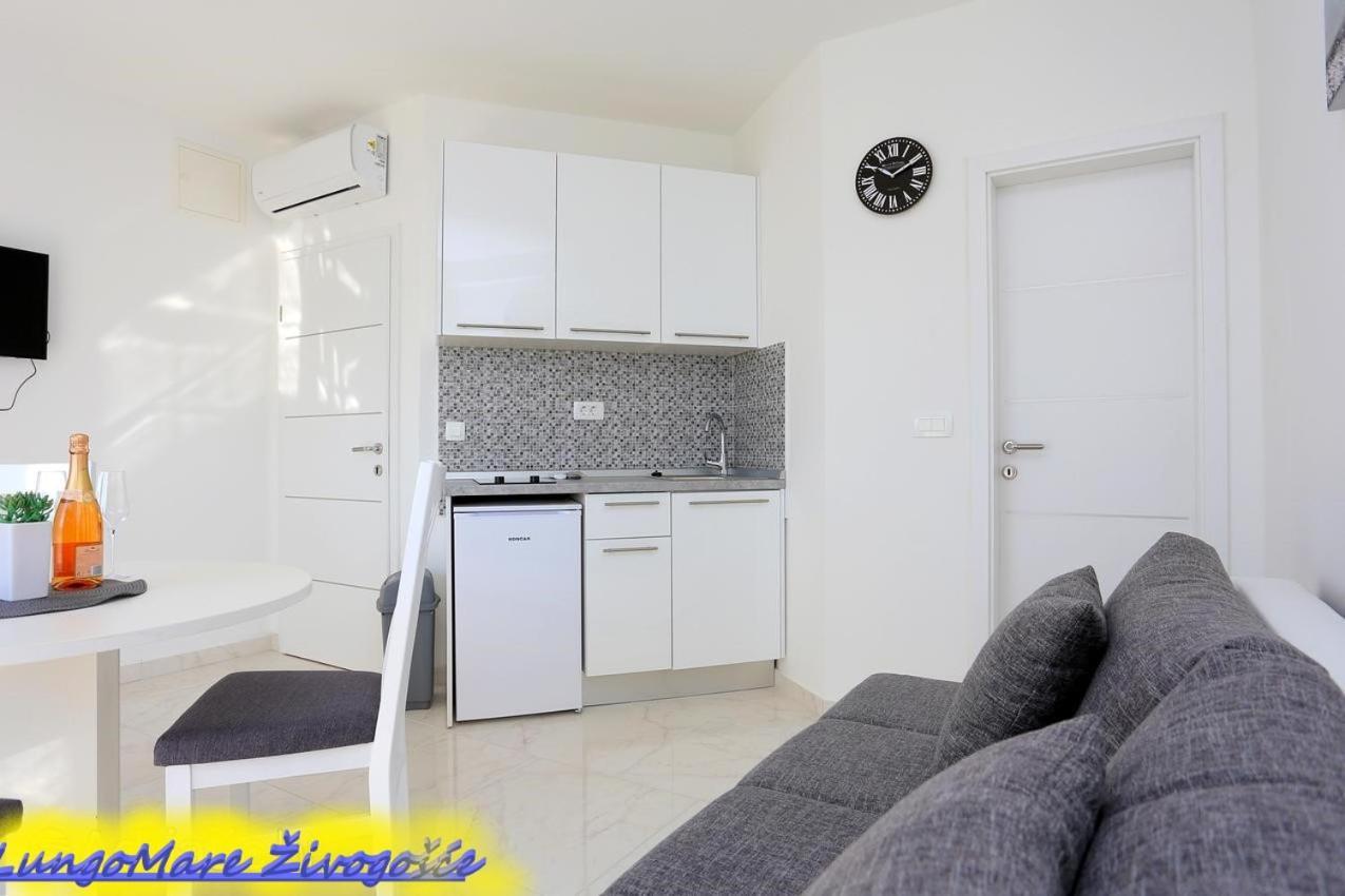 Apartmants Villa Lungo Mare Zivogosce Exterior photo